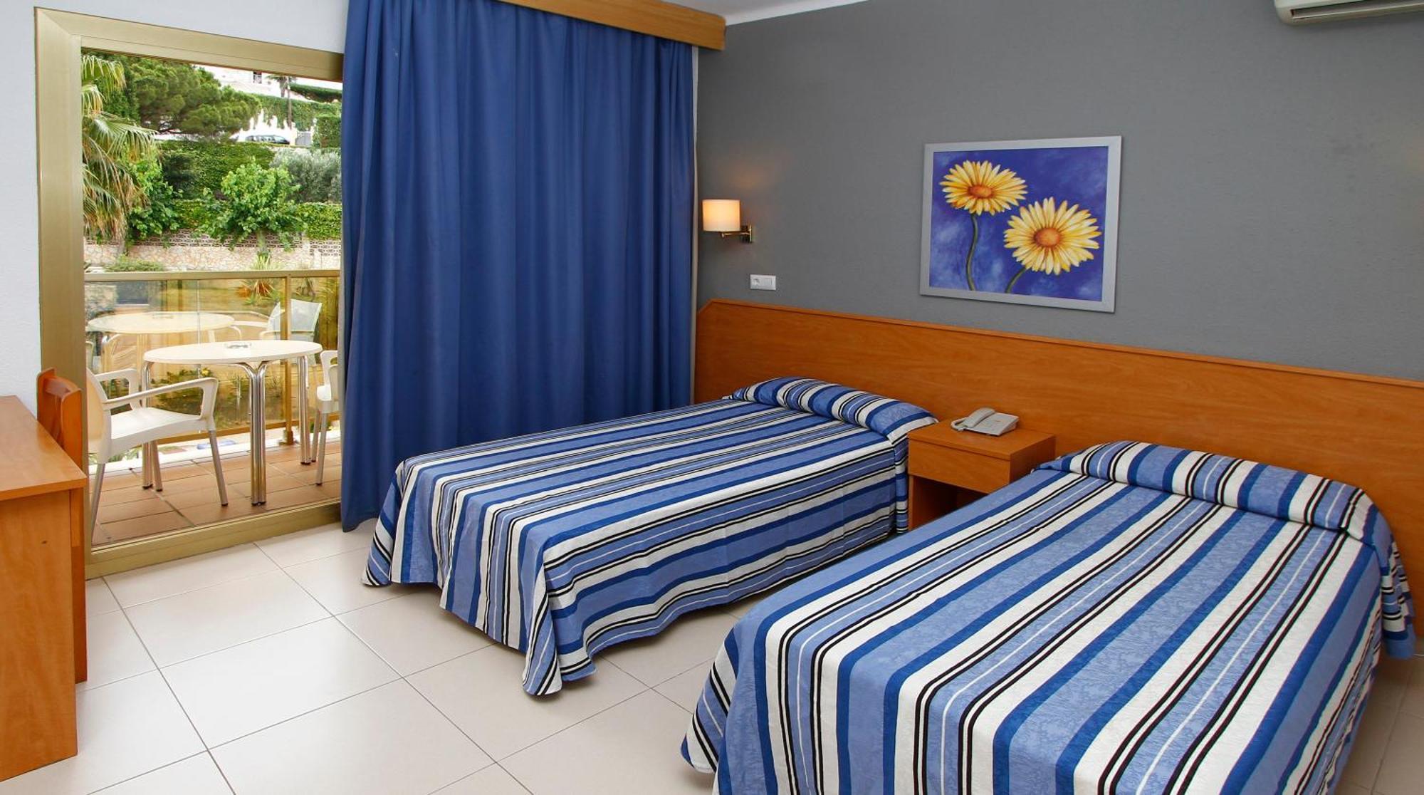 Hotel Bon Repòs Calella Quarto foto