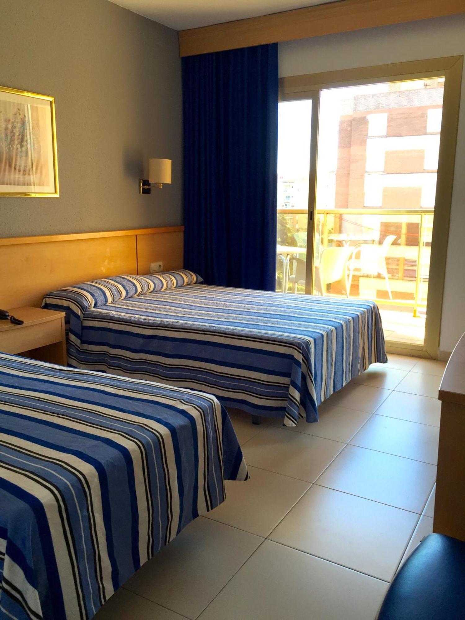 Hotel Bon Repòs Calella Quarto foto